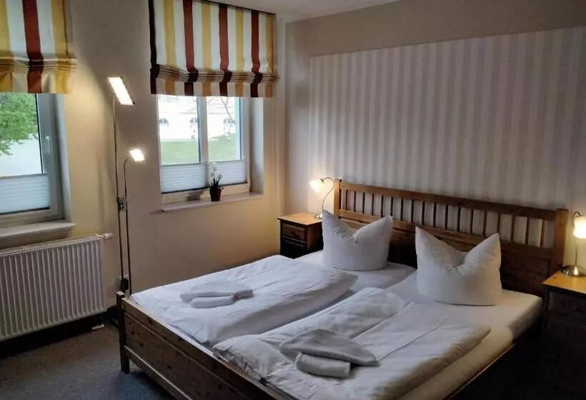 پانسیون Am Weinbergschloss