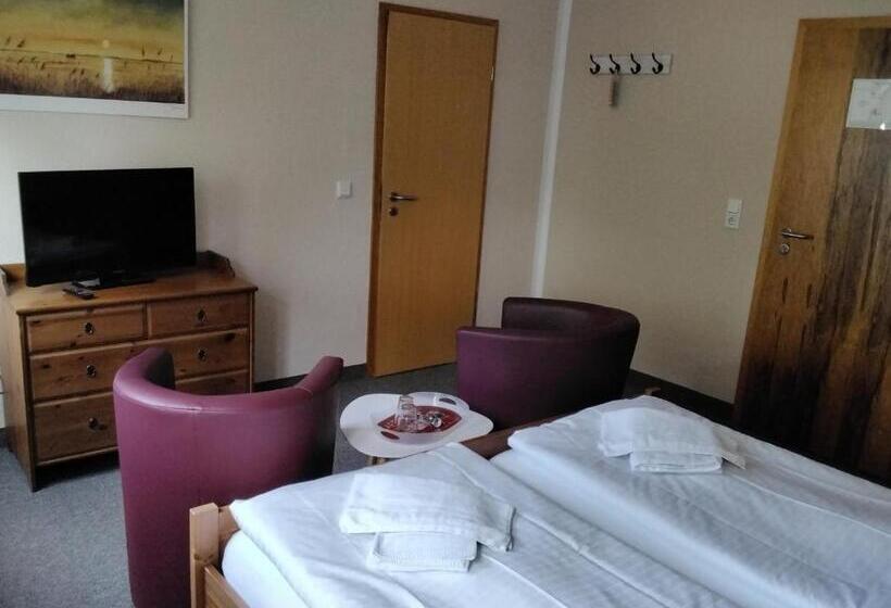 بنسيون Am Weinbergschloss