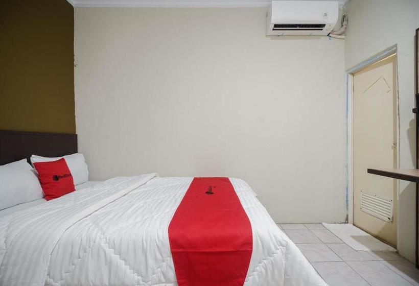 بنسيون Reddoorz Near Cikampek Mall Karawang