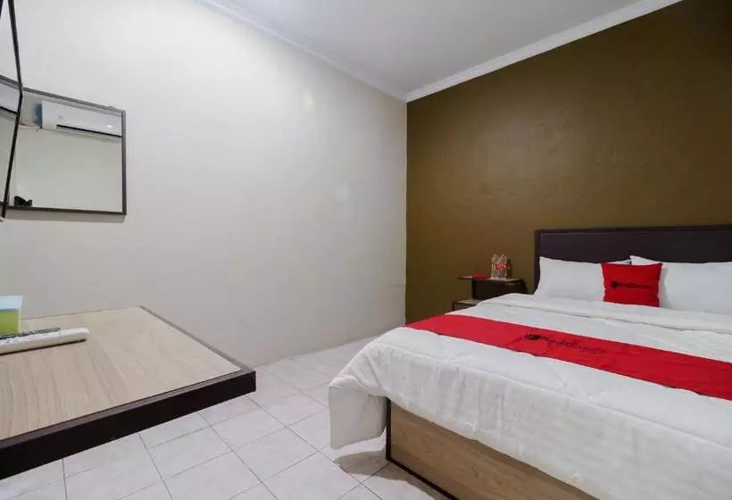 Majatalo Reddoorz Near Cikampek Mall Karawang