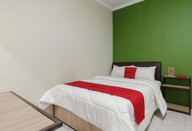 بنسيون Reddoorz Near Cikampek Mall Karawang
