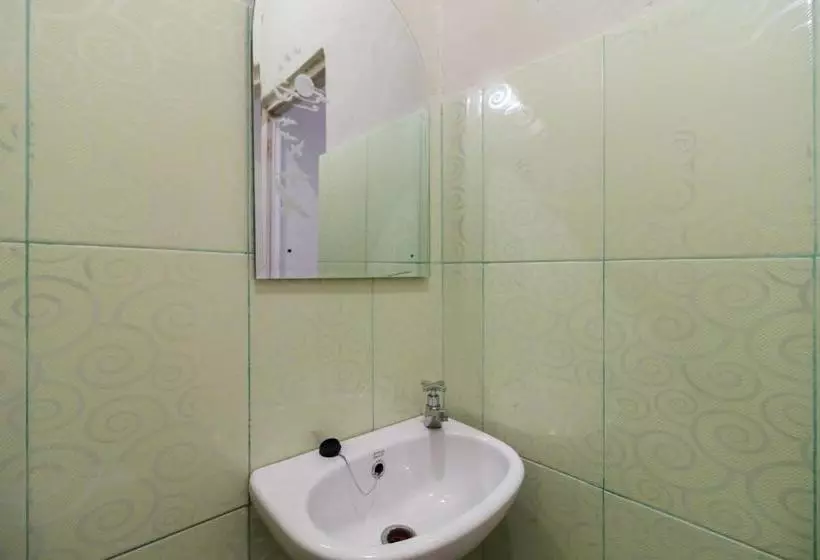 Majatalo Reddoorz Near Cikampek Mall Karawang