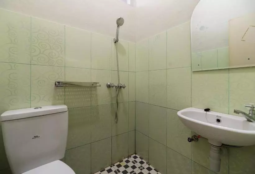 Majatalo Reddoorz Near Cikampek Mall Karawang