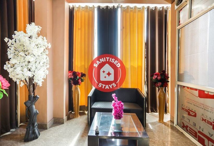 Hotel Oyo 30366 German Cafe