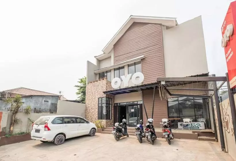 ホテル Oyo 535 Cileunyi Residence