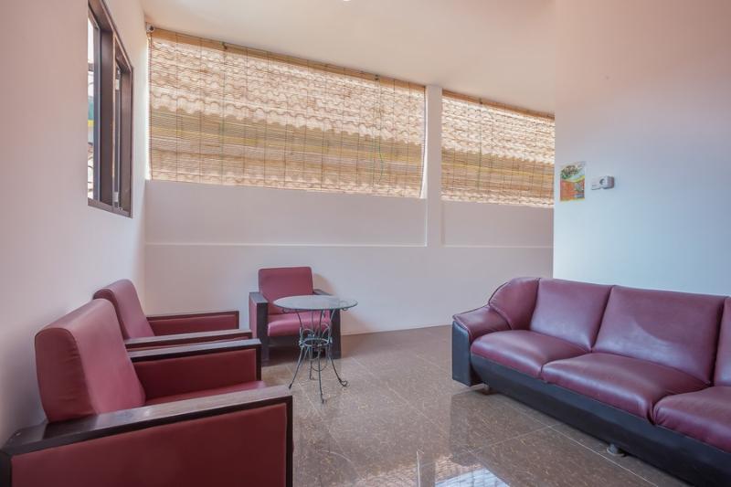 بنسيون Reddoorz @ Kertajaya Surabaya