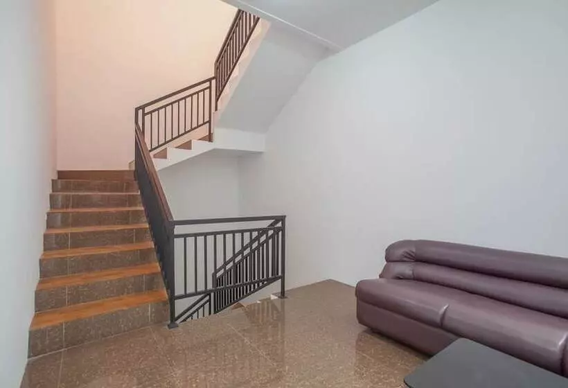 Majatalo Reddoorz @ Kertajaya Surabaya