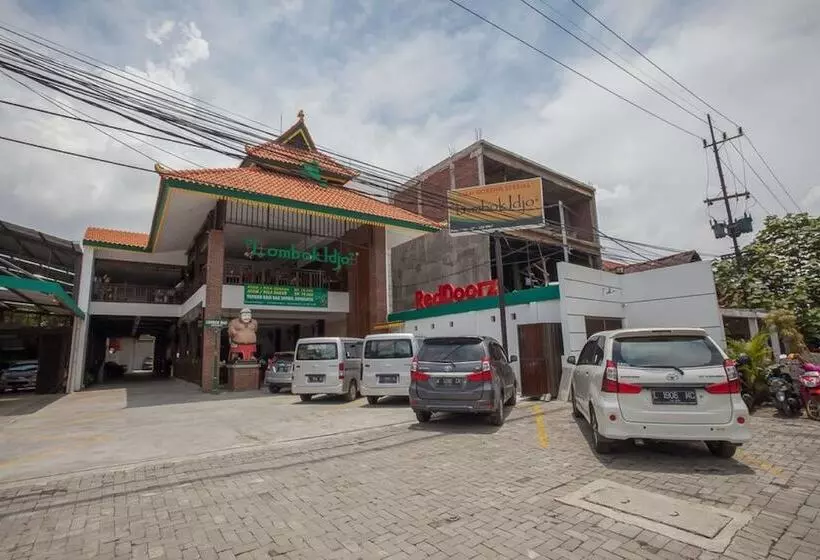 Majatalo Reddoorz @ Kertajaya Surabaya