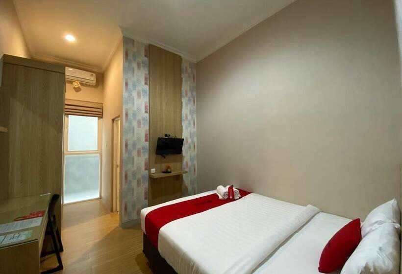 Pension Reddoorz Syariah Near Universitas Negeri Malang