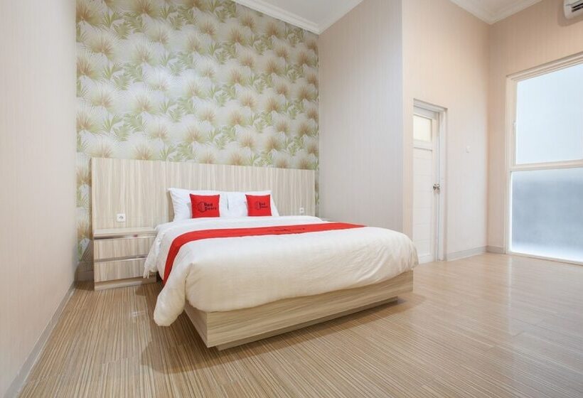 Pension Reddoorz Syariah Near Universitas Negeri Malang