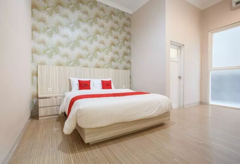 ペンション Reddoorz Syariah Near Universitas Negeri Malang