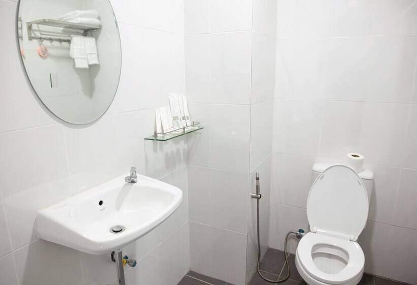 هاستل Hpa An Boutique Inn