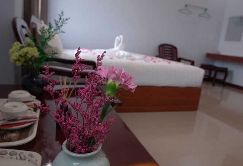 هاستل Hpa An Boutique Inn