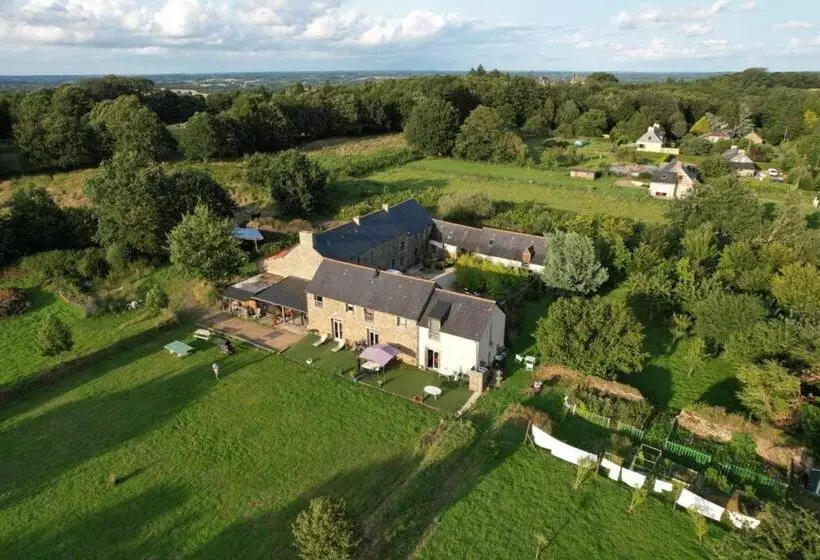 Aamiaismajoitus (B&B) Gite Et Chambres De La Porte Du Parc