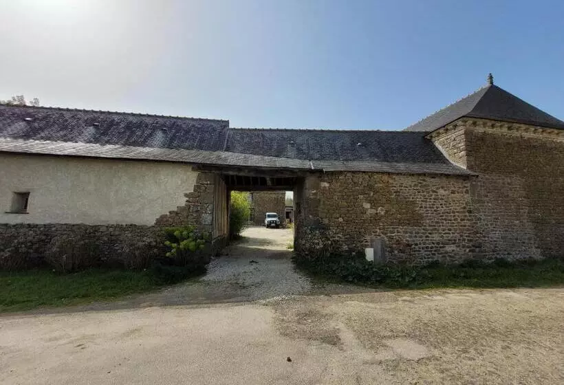 Aamiaismajoitus (B&B) Gite Et Chambres De La Porte Du Parc