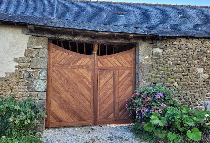 Aamiaismajoitus (B&B) Gite Et Chambres De La Porte Du Parc