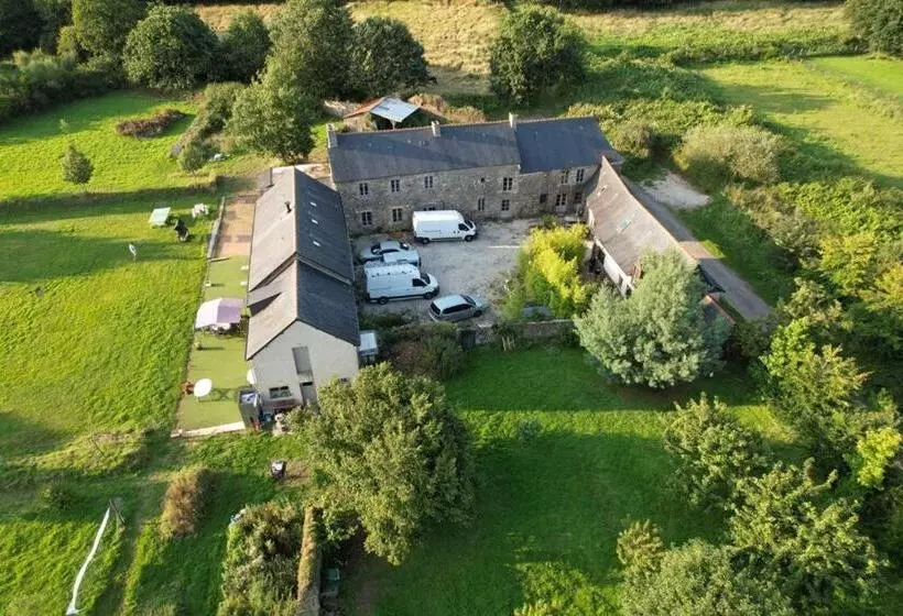 Aamiaismajoitus (B&B) Gite Et Chambres De La Porte Du Parc