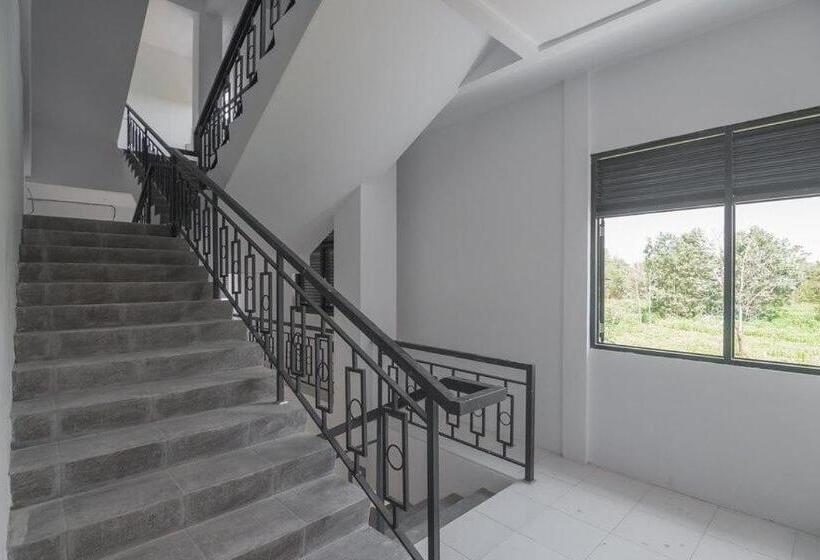 פנסיון Cattail Guest House Pontianak