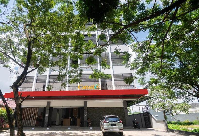 פנסיון Cattail Guest House Pontianak