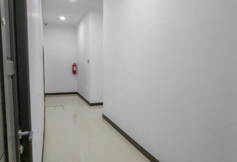 פנסיון Cattail Guest House Pontianak