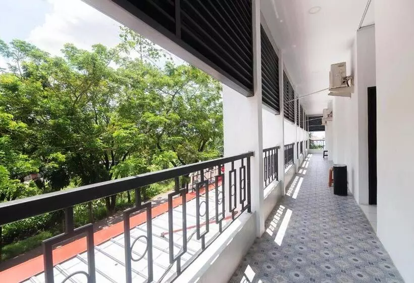 پانسیون Cattail Guest House Pontianak