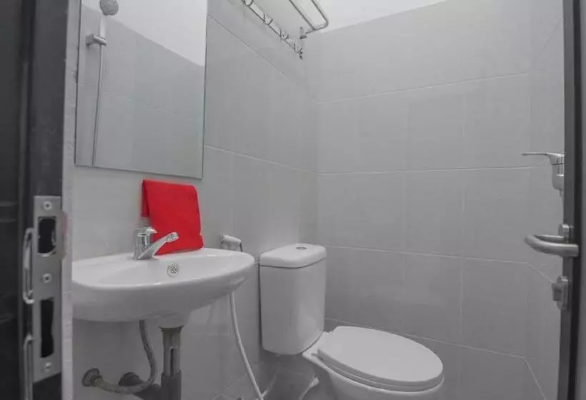 پانسیون Cattail Guest House Pontianak