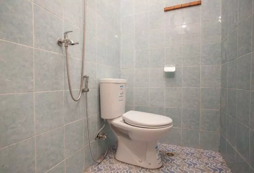 Majatalo Reddoorz Near Petra University 2