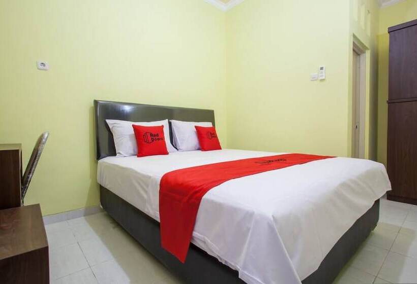 פנסיון Reddoorz Near Petra University 2