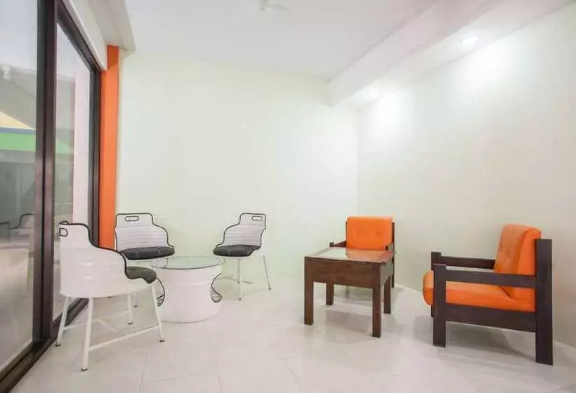 Majatalo Reddoorz Near Petra University 2