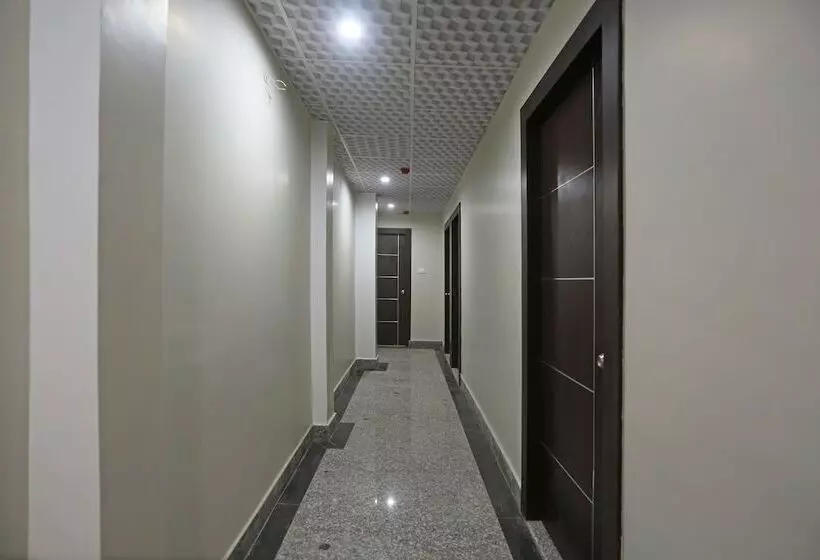 ホテル Capital O 26711 Mukesh Palace