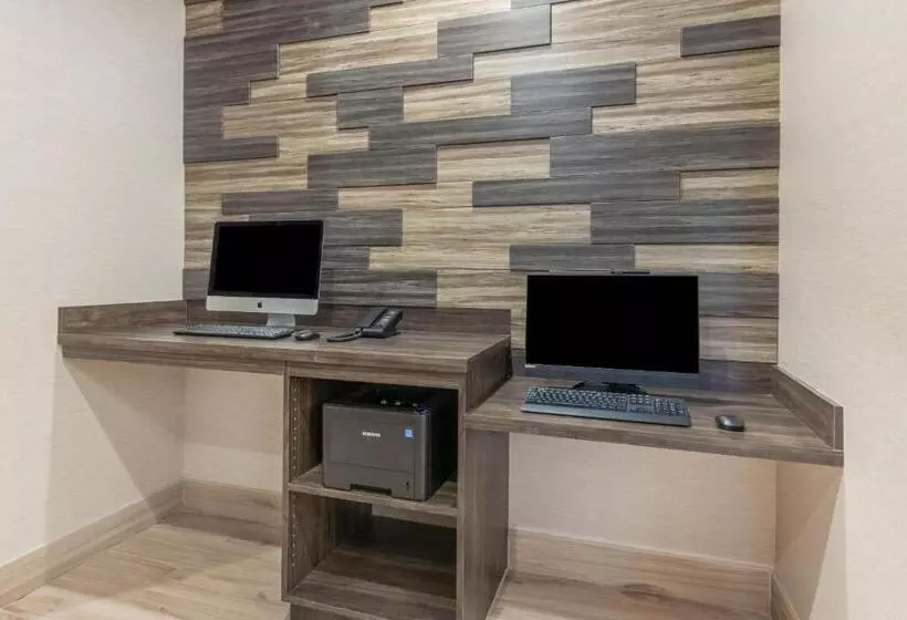 Hotelli La Quinta Inn And Suites By Wyndham Houston Spring South