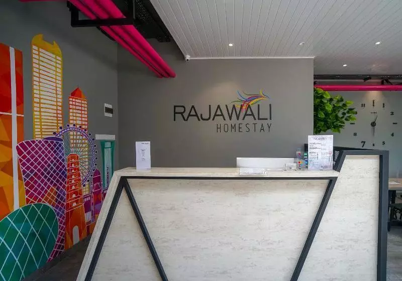 ホテル Oyo 568 Rajawali Residence
