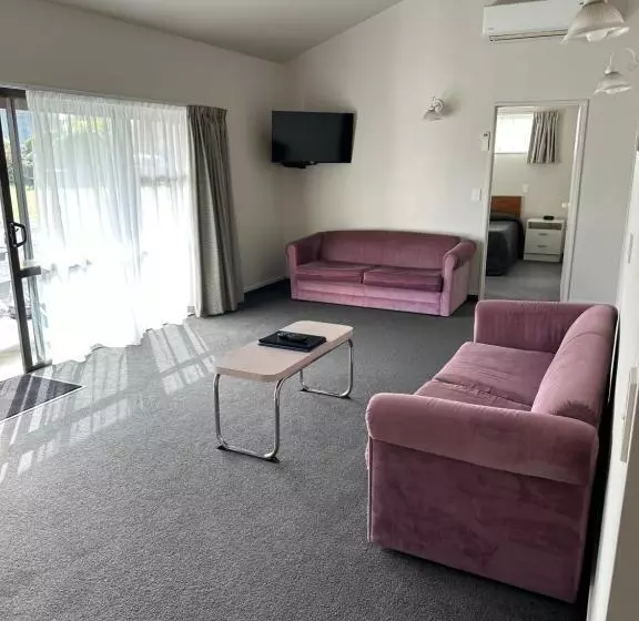 Motelli Helensborough Motor Inn