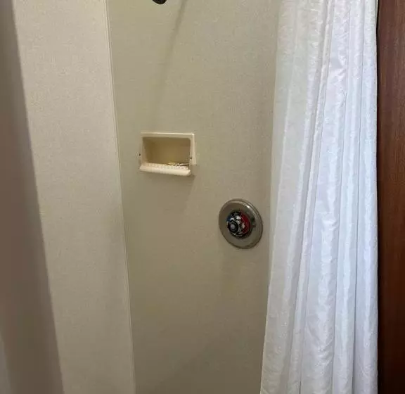 Motelli Helensborough Motor Inn