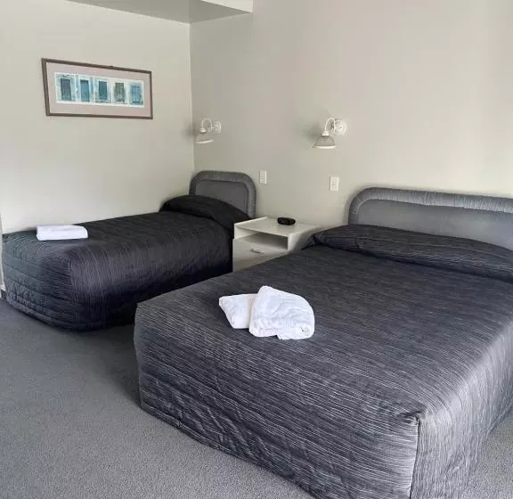 Motelli Helensborough Motor Inn