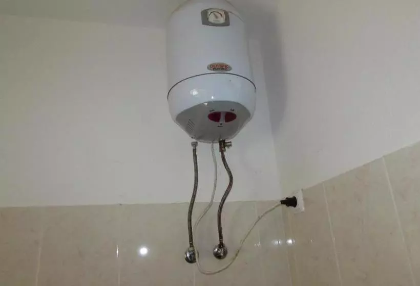 تختخواب و صبحانه Rooming House