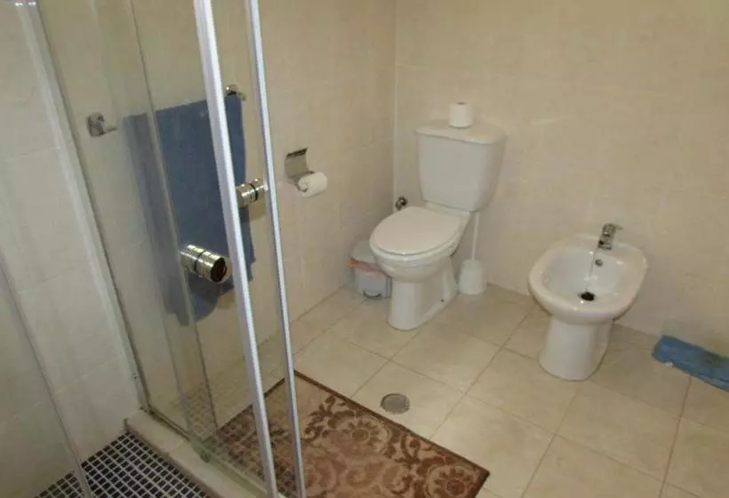 تختخواب و صبحانه Rooming House