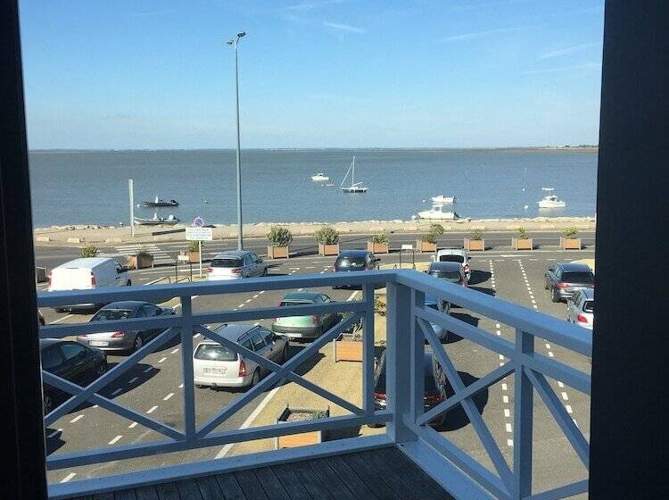 فندق Cap D Ambre