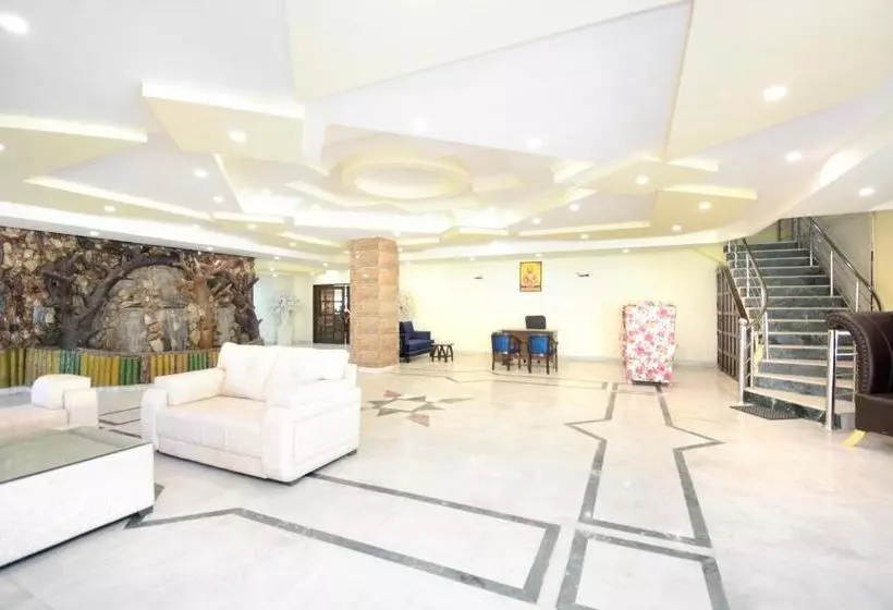 ホテル Capital O 35578 Ziba Resort