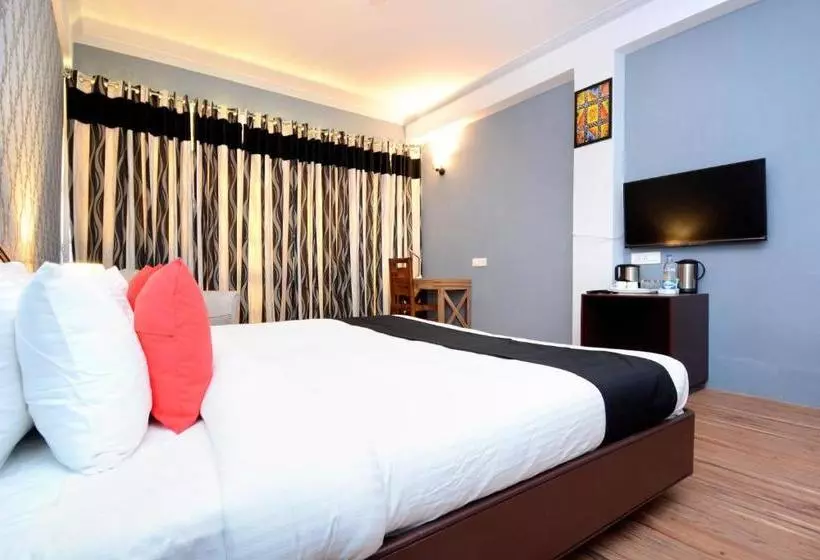 ホテル Capital O 35578 Ziba Resort