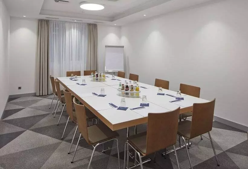 ホテル Holiday Inn Express   Merzig, An Ihg