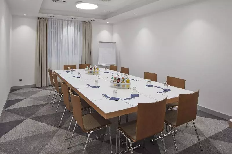 ホテル Holiday Inn Express   Merzig, An Ihg