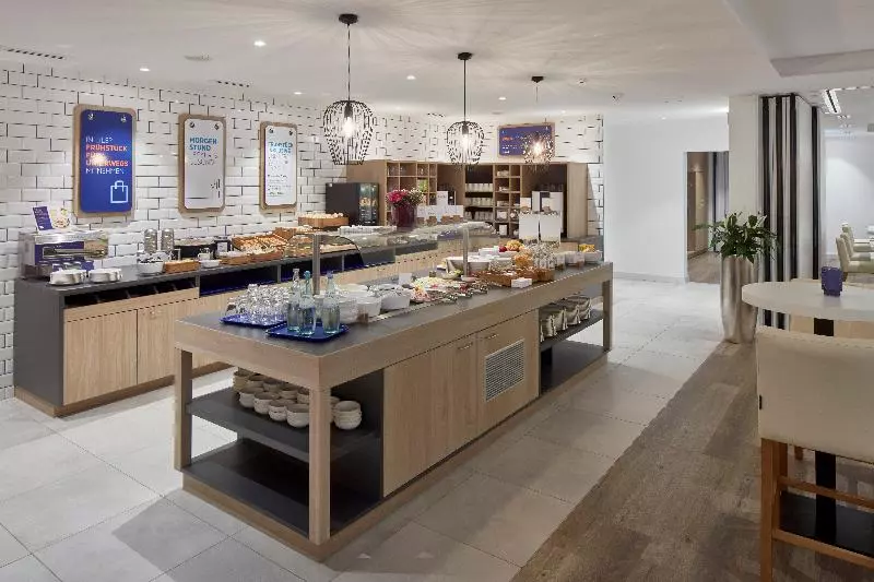 ホテル Holiday Inn Express   Merzig, An Ihg