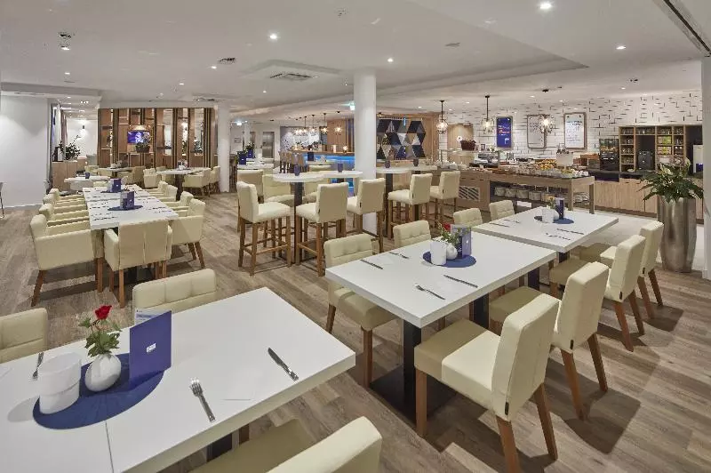 ホテル Holiday Inn Express   Merzig, An Ihg