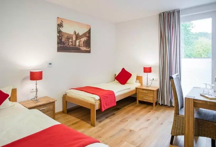 Hotelli Schloss Buchenau