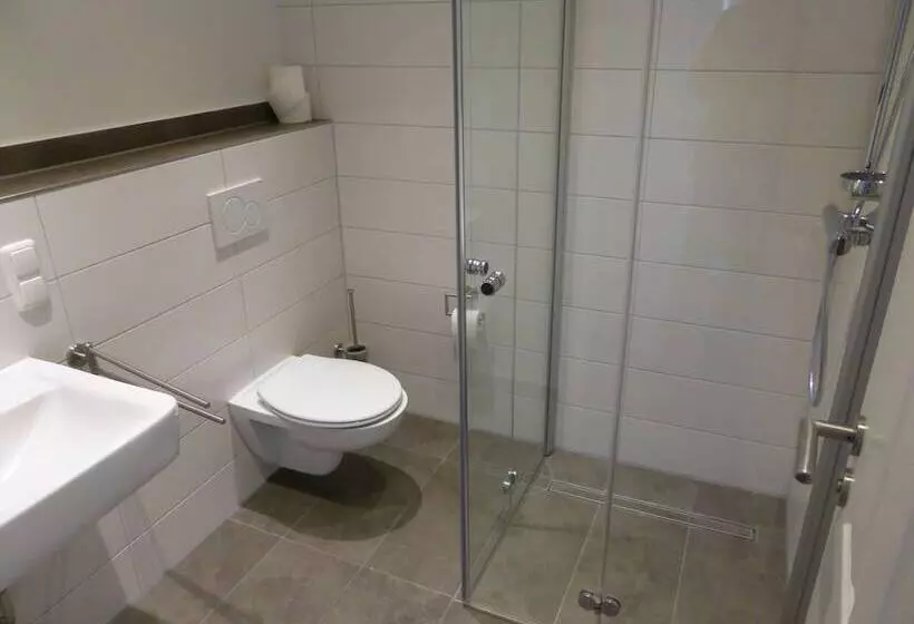 Hotelli Schloss Buchenau