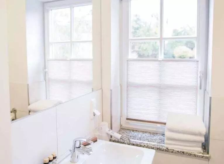 Hotelli Schloss Buchenau