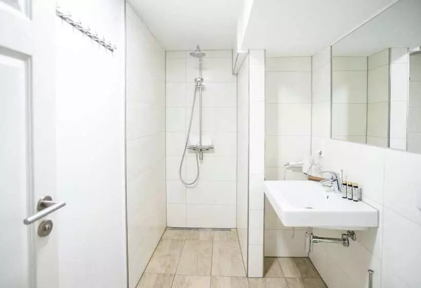 Hotelli Schloss Buchenau