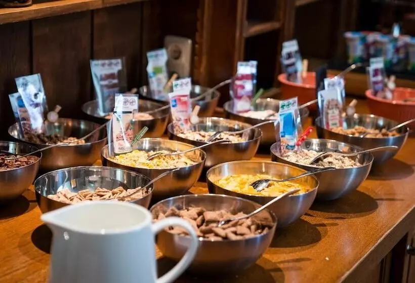 Hotelli Schloss Buchenau