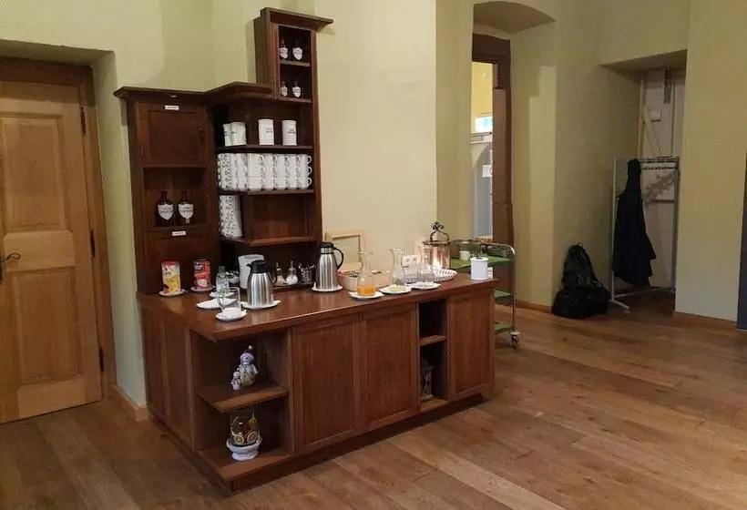 Hotelli Schloss Buchenau